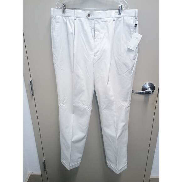 RGM Other - RGM Light Khaki Casual Pants Mens 40x32 Pleatetd Front Cuffed Hem NWT